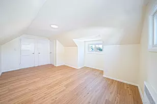 1025 N Greene Ave, Lindenhurst, NY 11757 - Photo 17