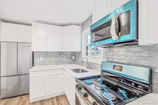 1025 N Greene Ave, Lindenhurst, NY 11757 - Photo 7