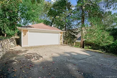 359 Ridge Road, Little Neck, NY 11363 - Photo 35