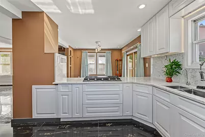 6-16 129th, College Point, NY 11356 - Photo 9