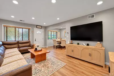 109 Storm Drive, Holtsville, NY 11742 - Photo 3
