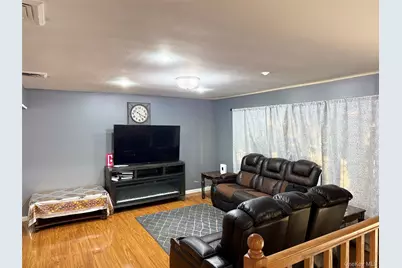 1111 Franklin Avenue, Valley Stream, NY 11580 - Photo 9
