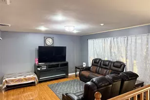 1111 Franklin Ave, Valley Stream, NY 11580 - Photo 9