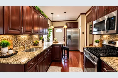 9249 172nd Street, Jamaica, NY 11433 - Photo 5