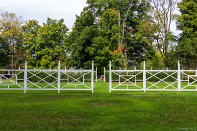 71-73 E Hook Road, Hopewell Junction, NY 12533 - Photo 11