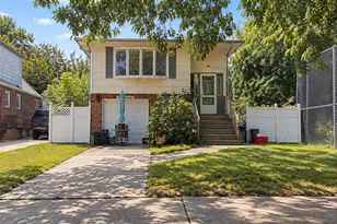 267 Crest Ave, Floral Park, NY 11001 - Photo 1