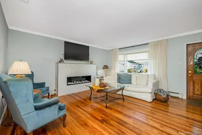 14 Meadow Lane, Amityville, NY 11701 - Photo 7