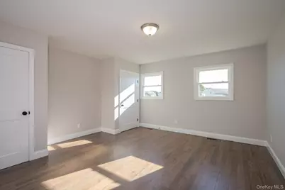 10 Autumn Lane, Amityville, NY 11701 - Photo 13