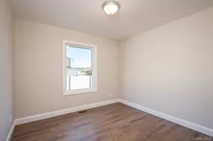 10 Autumn Ln, Amityville, NY 11701 - Photo 15