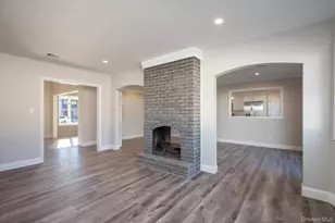 10 Autumn Ln, Amityville, NY 11701 - Photo 11