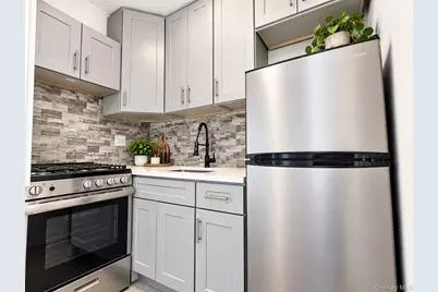 15038 Union Turnpike #4L, Flushing, NY 11367 - Photo 7