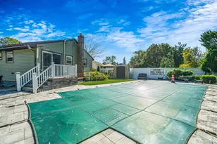 4 Starlight Dr, Commack, NY 11725 - Photo 31