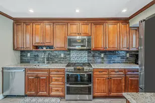 4 Starlight Dr, Commack, NY 11725 - Photo 7