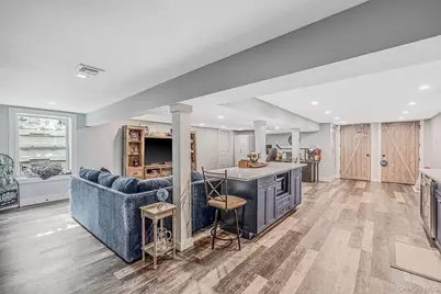 4 Starlight Drive, Commack, NY 11725 - Photo 19