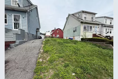 1517 Adee Avenue, Bronx, NY 10469 - Photo 1