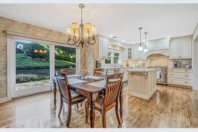 1140 Merritts Road, Farmingdale, NY 11735 - Photo 11