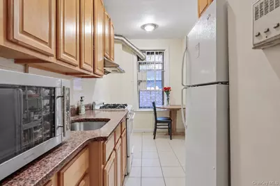 144-44 Sanford Avenue #3D, Flushing, NY 11355 - Photo 5