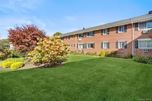 200 Merrick Rd, Amityville, NY 11701 - Photo 33