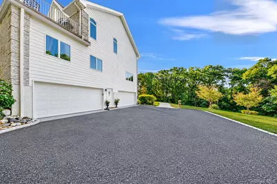 16 Brewster Avenue, Northport, NY 11768 - Photo 5