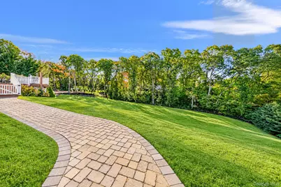 16 Brewster Avenue, Northport, NY 11768 - Photo 7