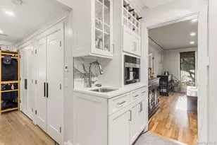 8 Winthrop Dr, Dix Hills, NY 11746 - Photo 17