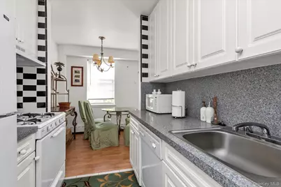 172-70 Highland Avenue #6B, Jamaica, NY 11432 - Photo 11