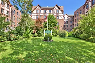 160-15 Powells Cove Blvd, Whitestone, NY 11357 - Photo 1