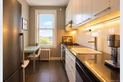 83-55 Lefferts Boulevard #6A, Kew Gardens, NY 11415 - Photo 5