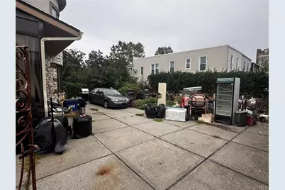 70-14 69 Street, Glendale, NY 11385 - Photo 9