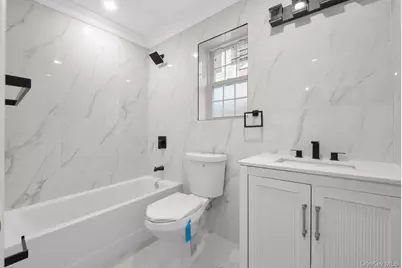 16905 104th Avenue, Jamaica, NY 11433 - Photo 15