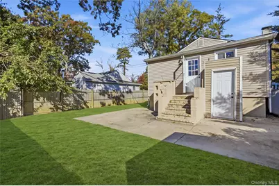 94 Commonwealth Drive, Wyandanch, NY 11798 - Photo 27
