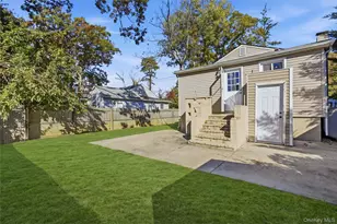 94 Commonwealth Dr, Wyandanch, NY 11798 - Photo 27