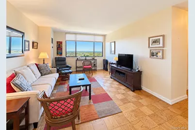 271 Grand Central Parkway #10C, Floral Park, NY 11005 - Photo 3
