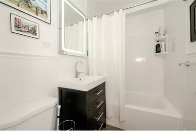 70-25 Yellowstone Boulevard #22P, Forest Hills, NY 11375 - Photo 9