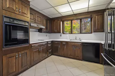 18 Laurie Court, Carmel, NY 10512 - Photo 5