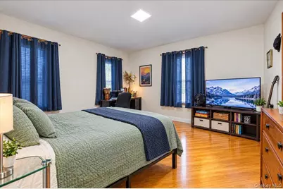 1852 Willoughby Avenue, Ridgewood, NY 11385 - Photo 5
