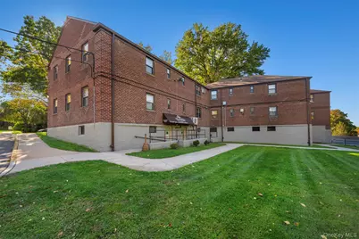 57-74 246th Crescent #57-74, Douglaston, NY 11362 - Photo 5