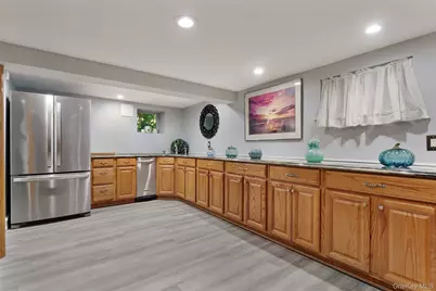 4108 Orient Avenue, Douglaston, NY 11363 - Photo 11