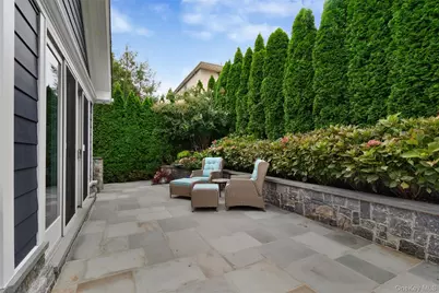 4108 Orient Avenue, Douglaston, NY 11363 - Photo 15