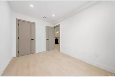 122 E 46th St, Brooklyn, NY 11203 - Photo 15