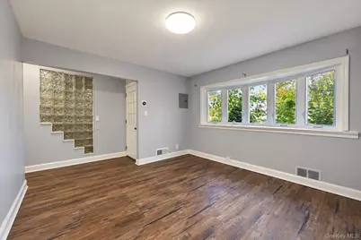 25612 147th Ave, Rosedale, NY 11422 - Photo 9