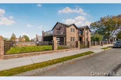 13-18 154th Street, Whitestone, NY 11357 - Photo 7