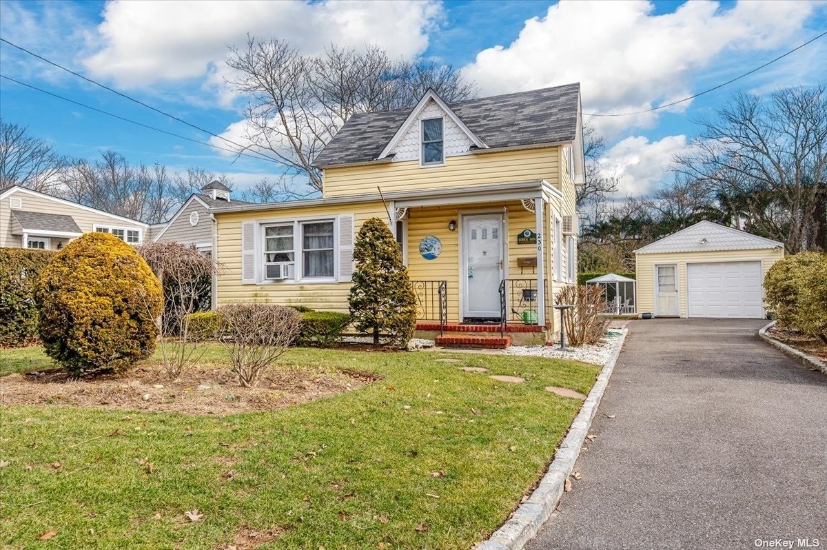 230 Richmond Ave, Amityville, NY 11701 MLS 3457696 Coldwell Banker