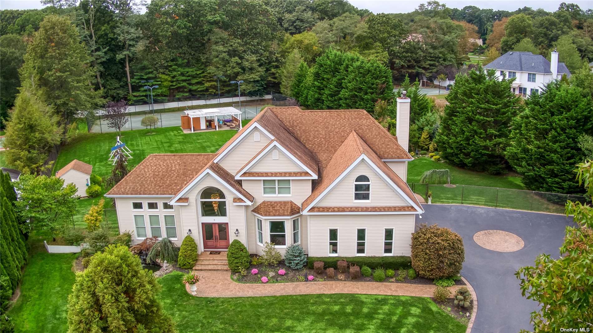 5 Sweet Gum Ct Dix Hills NY 11746 MLS 3479694 Coldwell Banker