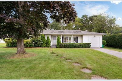 6 Oldfield Lane, Hampton Bays, NY 11946 - Photo 1