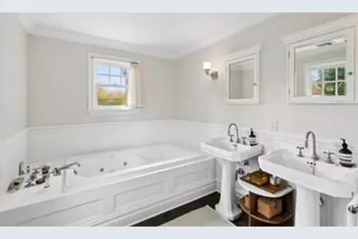 97 Pelletreau Street, Southampton, NY 11968 - Photo 11