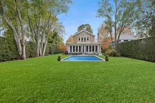 97 Pelletreau St, Southampton, NY 11968 - Photo 3