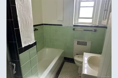 17506 Devonshire Boulevard #4C, Jamaica, NY 11432 - Photo 7