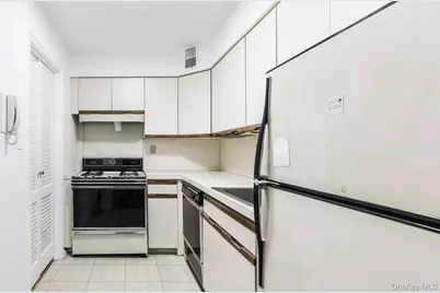 40 Brighton 1st Road #3J, Brooklyn, NY 11235 - Photo 5