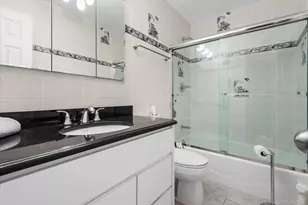 161-24 84th St, Howard Beach, NY 11414 - Photo 17